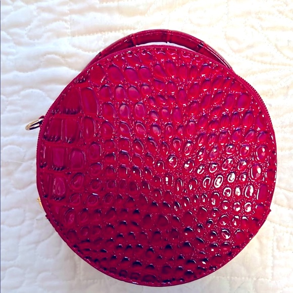NWOT Elegant Red Crocodile-Embossed Round Vegan Bag - Picture 2 of 8